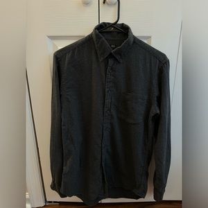 Dark Gray men’s xs Uniqlo button down